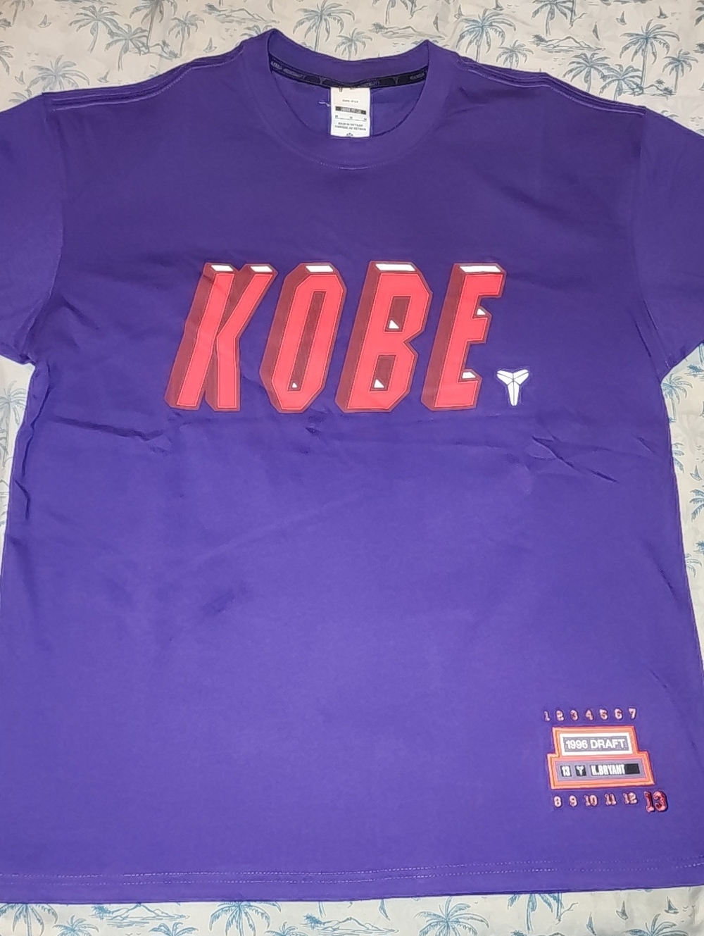 NIKE KOBE DRAFT DAY TEE SIZE M, NWT